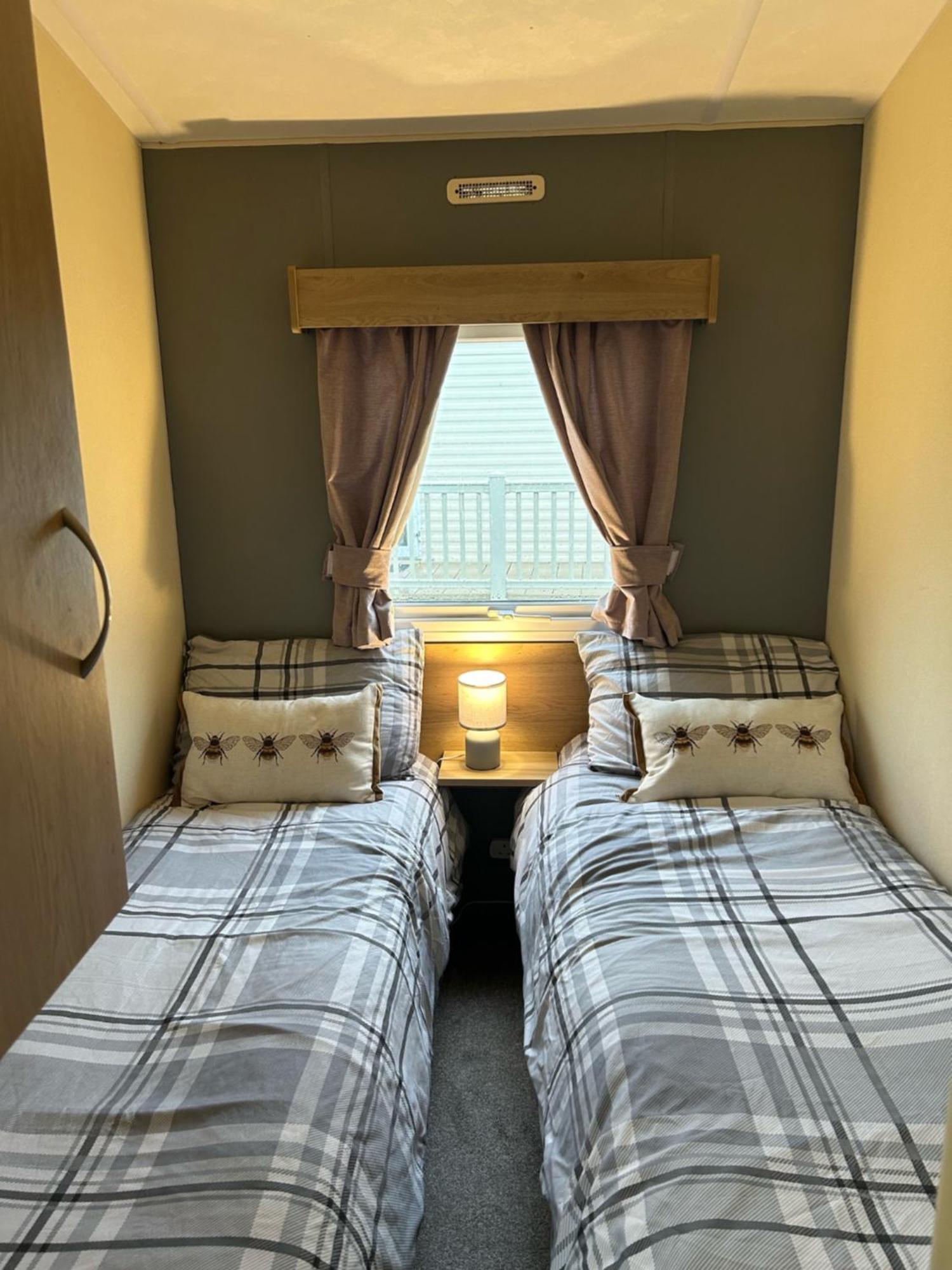 Beautiful 8 Birth Holiday Home - Tattershall Lakes Exteriör bild